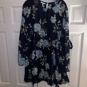 Long-sleeve dress